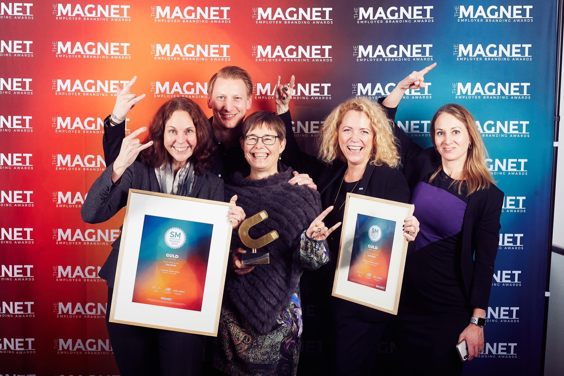 Sandvik - The Smash-proof Guitar