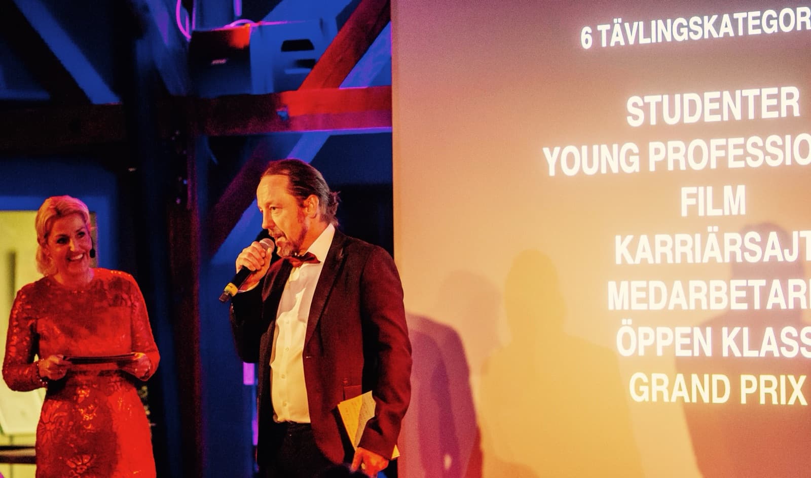 Rony Lutz på scen under Magnet Awards